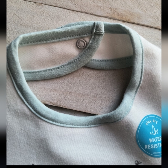 Carter's White and Blue Bib with Cupcake Design One Birthday - Picture 3 of 4